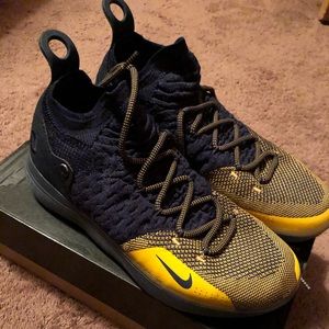 Shoes - Men’s KD 11 Shoes - Men’s KD 11